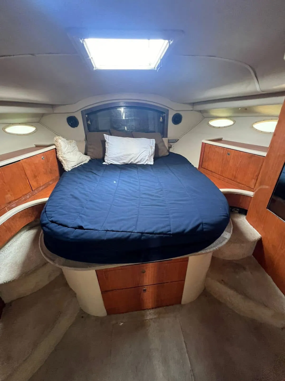 Sea Ray camarote