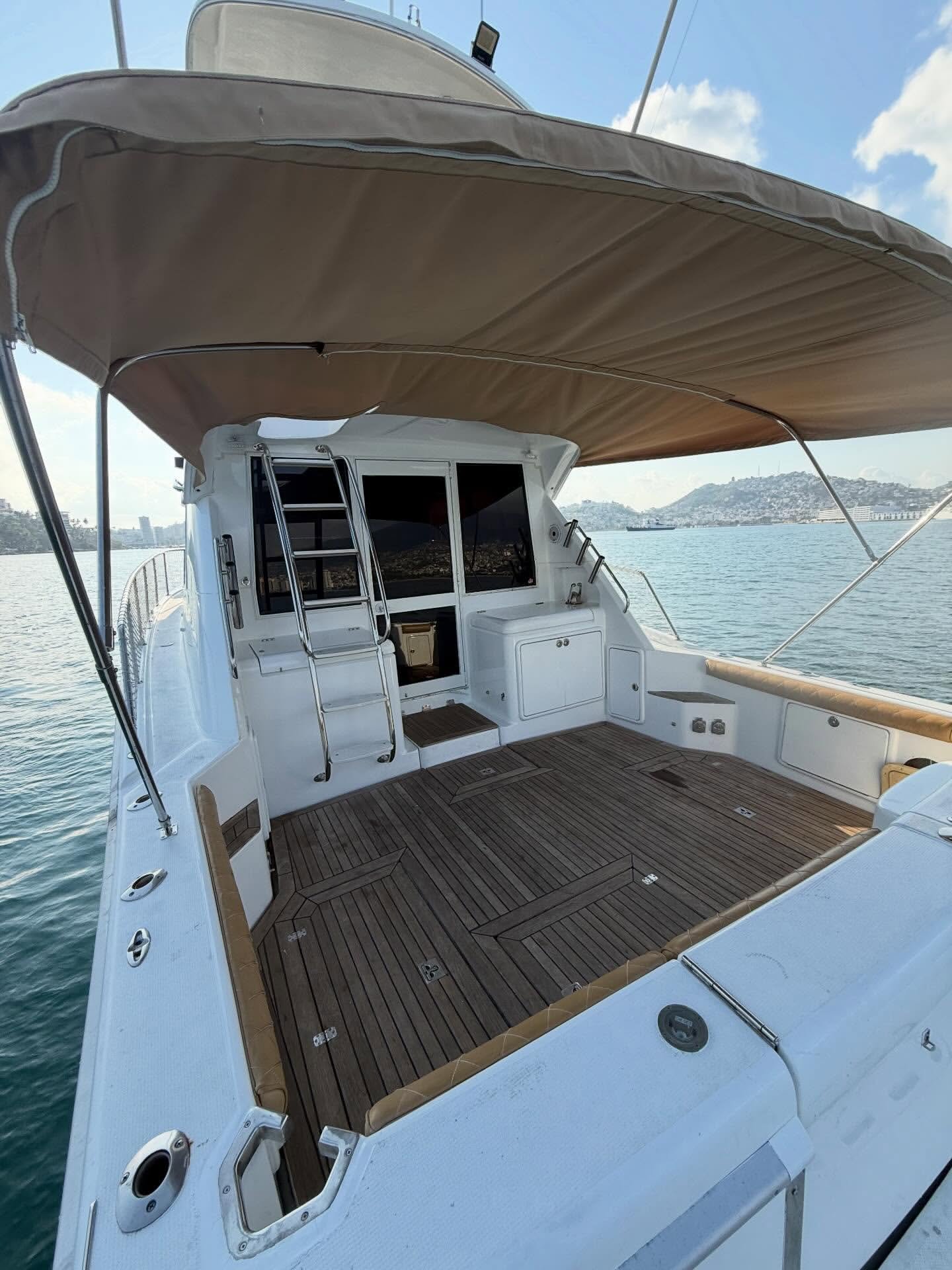 Capitán Riviera 46P