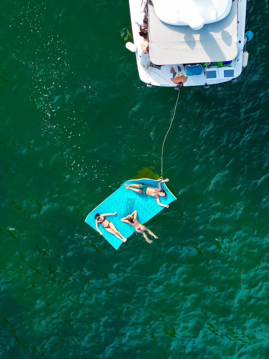 Tapete flotante yate acapulco