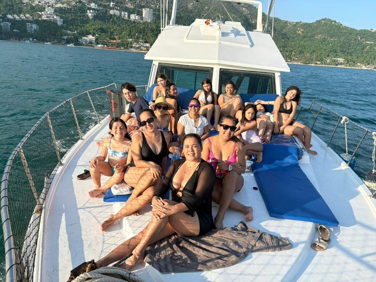 yate-acapulco-15-personas