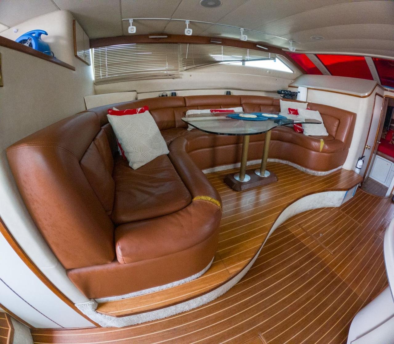 Altius interior